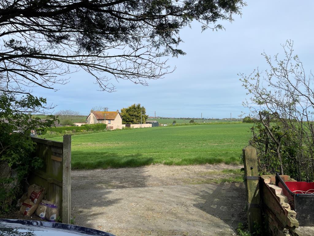 Lot: 174 - LAND WITH BUILDING, CARAVAN AND SWIMMING POOL IN RURAL LOCATION - View from site over countryside